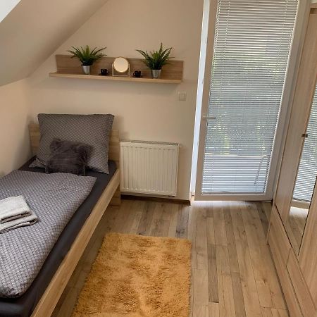 Cozy 2-Bedroom Vacation Apartment With Entire Top Floor Gaj  Exterior photo