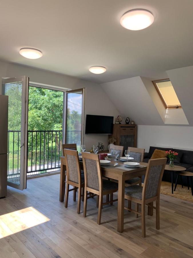 Cozy 2-Bedroom Vacation Apartment With Entire Top Floor Gaj  Exterior photo